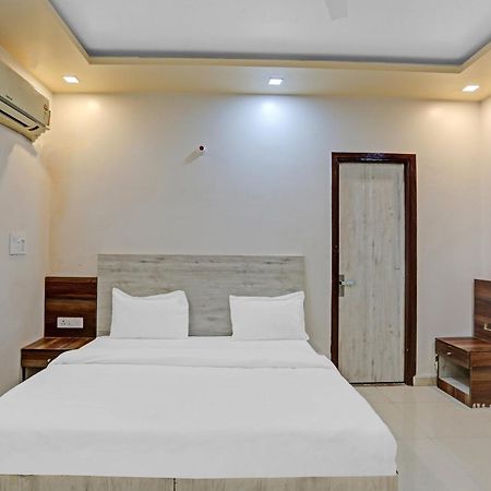 Hotel O Expo View Near Pvr Ansal Plaza Greater Noida Exteriör bild