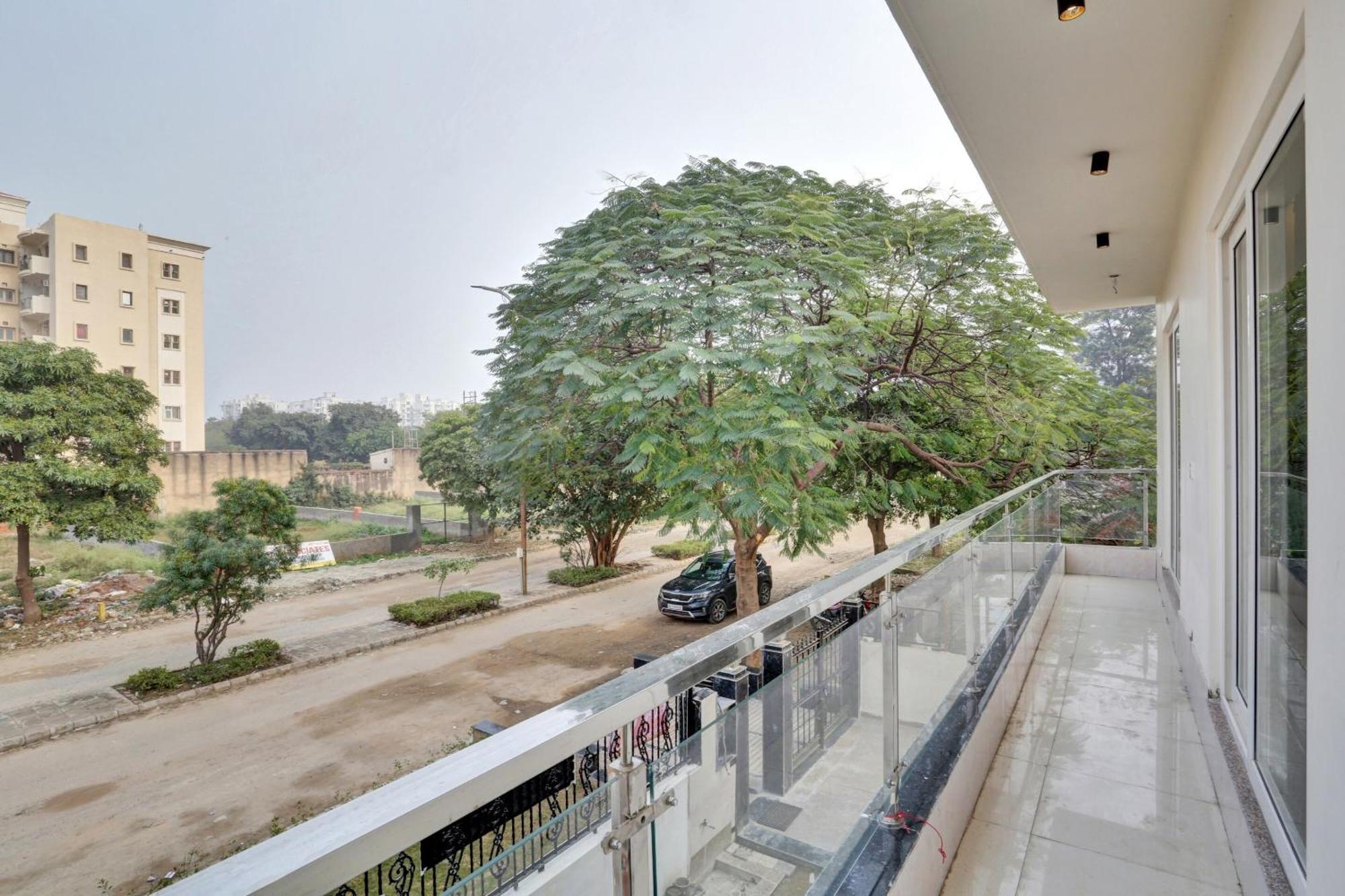 Hotel O Expo View Near Pvr Ansal Plaza Greater Noida Exteriör bild
